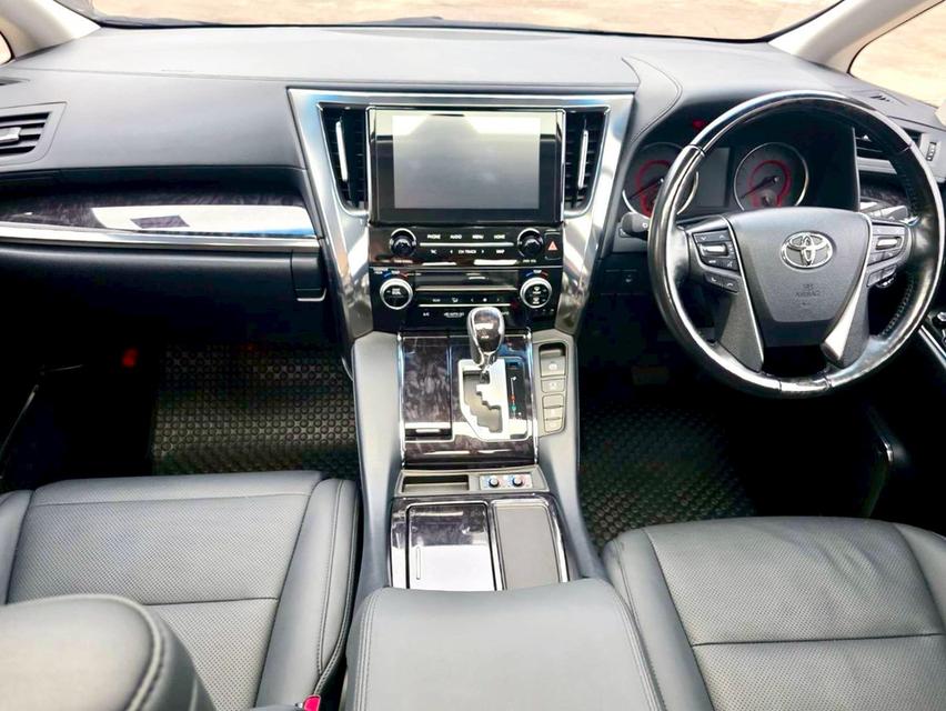 Toyota ALPHARD 2.5SC PACKAGE สีดำ ปี 2021 ไมล์ 40,000 กม.  10