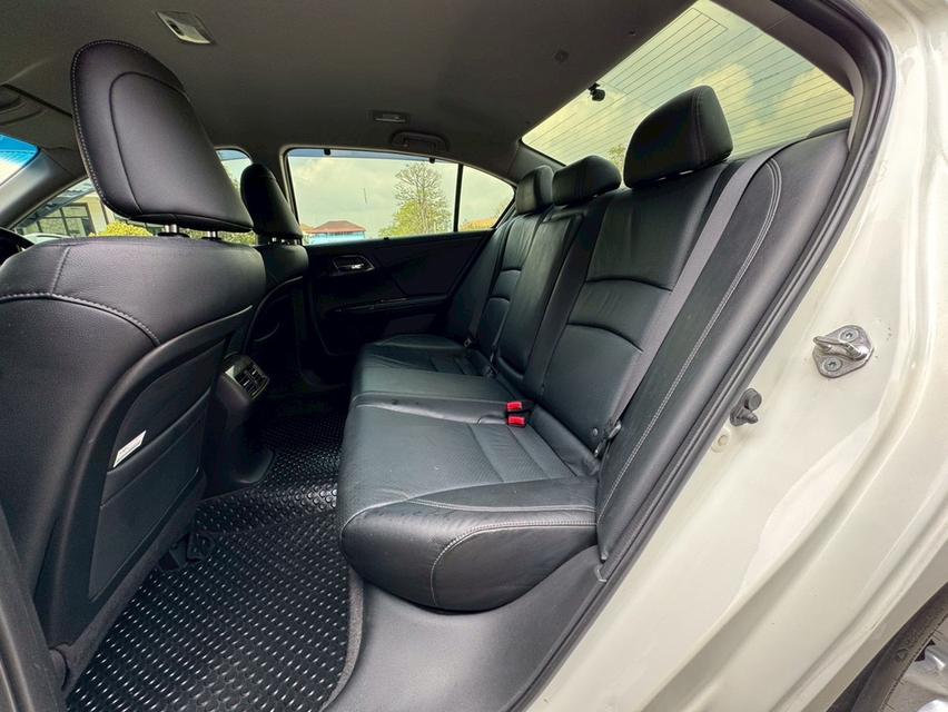 Honda Accord 2.0EL Navi 2016 AT สีขาว รูปที่ 8