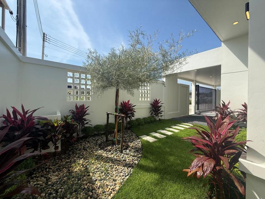 ขายหมู่บ้านมันดาราวิลล่า ถลาง - ย่าจันทร์ บ้านหลังใหญ่ พื้นที่เยอะ สะดวกสบาย จัดสวนสวยเต็ม 3