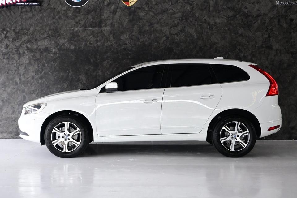 (แจ้งรหัสรถ JRS4136) 🚘 VOLVO XC60 T5 2016 รูปที่ 6