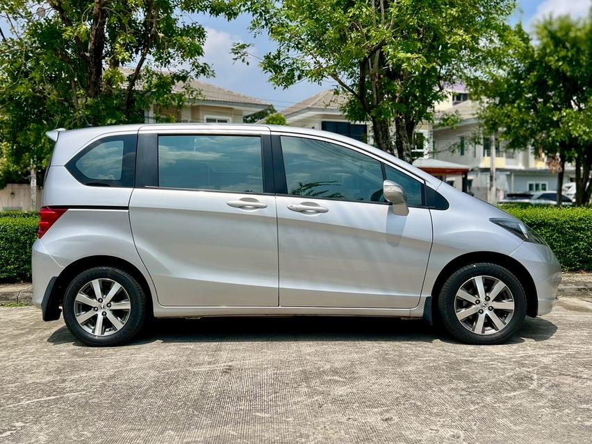 Honda Freed 1.5E ประตูสไลด์ไฟฟ้าปี:2010 เกียร์ :ออโต้ เครื่องยนต์ :เบนซิน สี :เทา รูปที่ 6