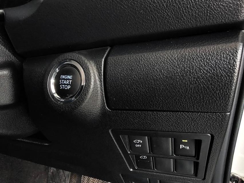 FORTUNER LEGENDER 2.4 V 2WD ปี 202 18
