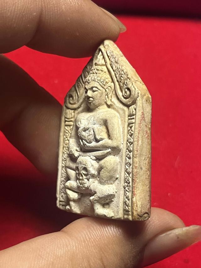 พระขุนแผนขี่โหงพราย หลวงพ่อกวย พิมพ์หน้าเทวดาเนื้อผงน้ำมัน ผสมผงพุทธคุณ ปี2500-2510 สายขุนแผนโหงพราย ชอบทางด้านมหาเสน่ห์แรงๆ