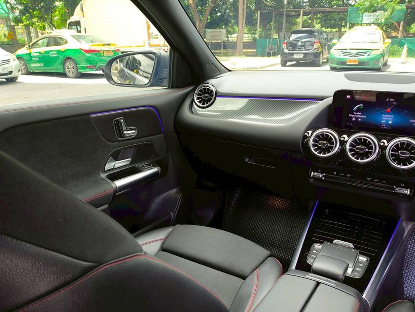 รถเข้าใหม่! MERCEDES-BENZ GLA 200 AMG Dynamic (Facelift) ปี 2021 สีเทา 13