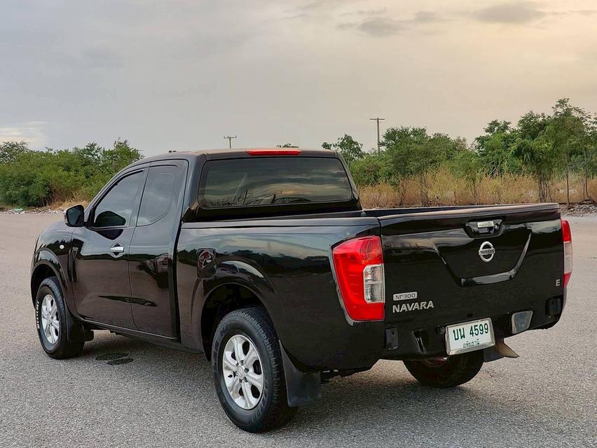 ชายรถยนต์มือสอง