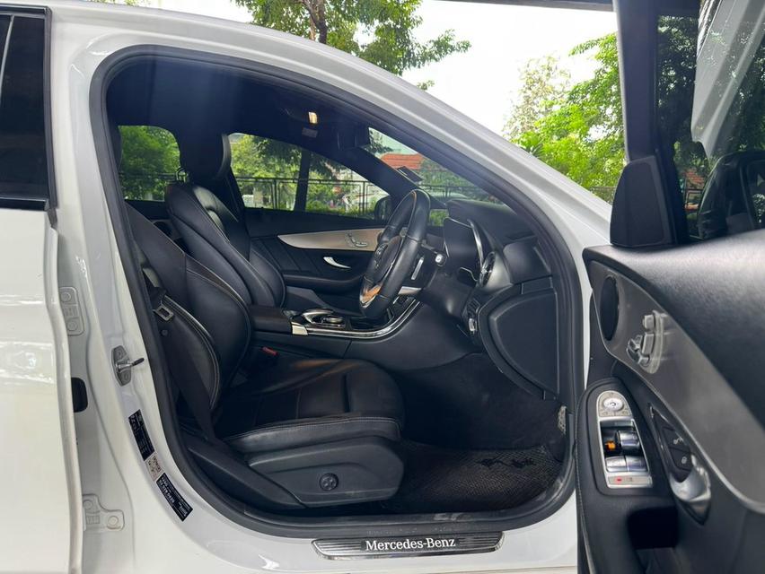 🚗 2022 Mercedes-Benz C300e AMG Dynamic AT รูปที่ 13