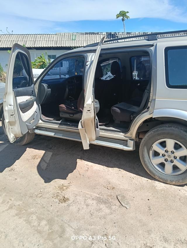 รถยนต์ 7 ที่นั่ง frod มือสอง 9