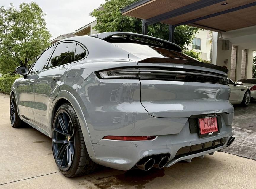 Porsche Cayenne E-Hybrid Coupe รูปที่ 2