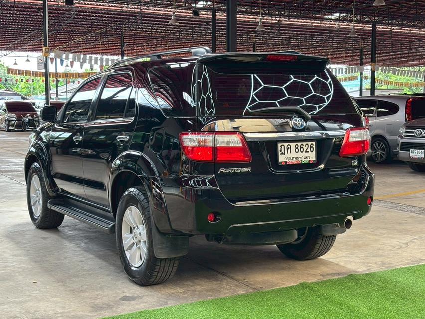 TOYOTA FORTUNER 2.7 V ปี 2011 5