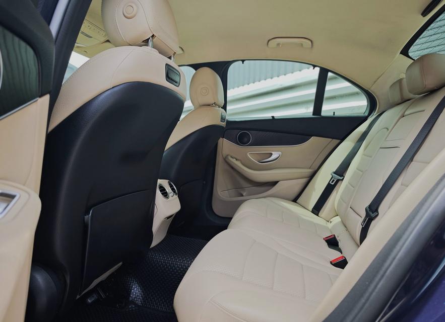 Mercedes Benz C350e Avantgarde W205 ปี 2017 รูปที่ 13