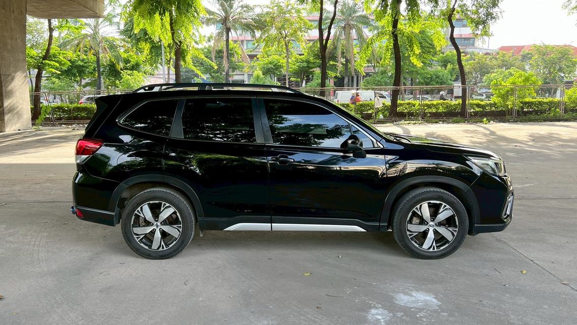 Subaru Forester 2.0i-P AWD AT ปี 2019  รถสวยมือเดียว ฟรีดาวน์ พร้อมใช้งาน 5