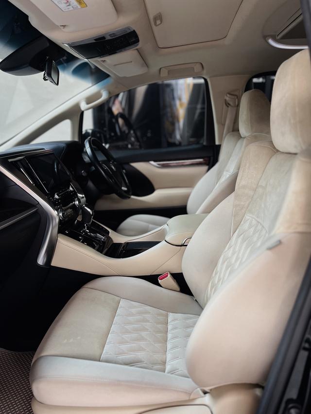 Toyota Vellfire 2.5 HY X