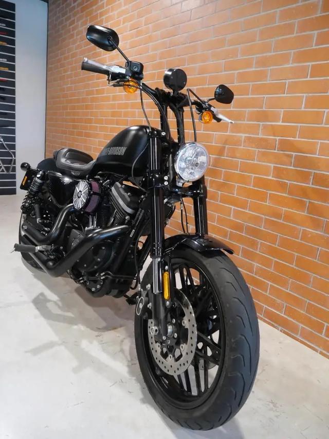 มือสองสภาพดี Harley Davidson Roadster 2