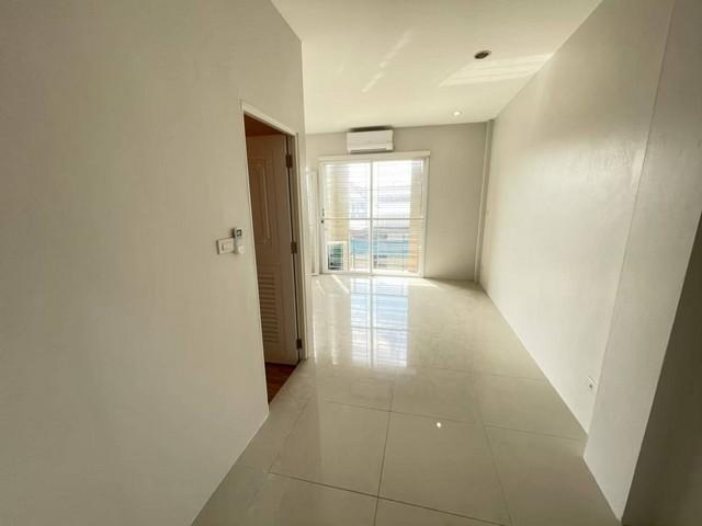 ให้เช่าทาวน์โฮม 3 ชั้น 20 ตร.ว. หมู่บ้านสัมมากร ซอยรามคำแหง112 ใกล้ BTS สัมมากร 3