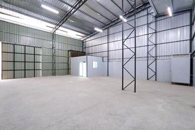 ย่านจอมทอง พระราม 2 ม.เทคโนโลยีพระจอมเกล้าธนบุรี 2.9 กม.ถ.พระราม 2 สุขสวัสดิ์ 245ตร.ม. พร้อมออฟฟิศ 1 นอน ให้เช่าโกดังแนว 3