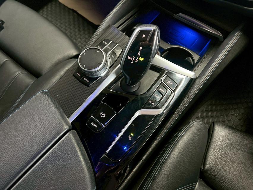 BMW 520d M Sport LCI AT ปี 2023 13