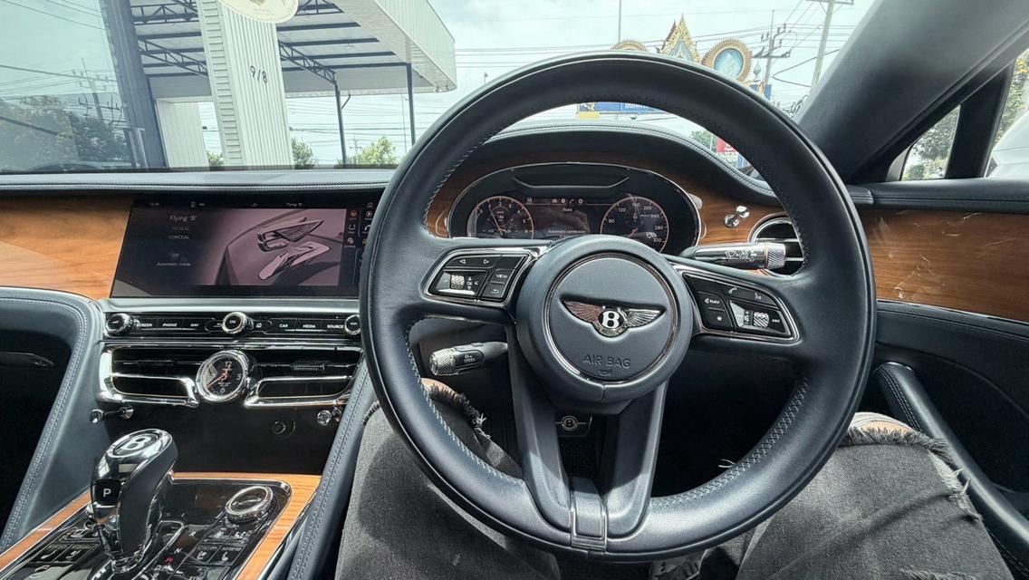 Bentley Flying Spur 2.9 Hybrid 4WD 2022จด23 สีขาว รถศูนย์ AAS วารันตียังเหลือต่อได้ ออฟชั่นเต็มสุด รูปที่ 6