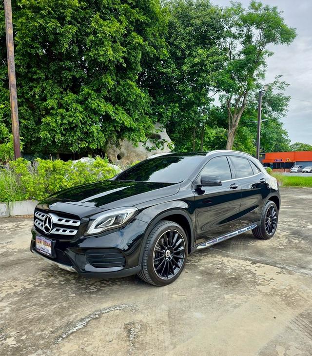 Mercedes Benz GLA250 AMG Dynamic สีดำ ปี 2019 ไมล์ 100,000 กม.