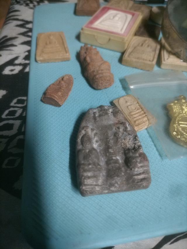 พระกรุนาดูน ปรกคู่พิมพ์กลาง เนื้อหินมะขามเปรียกรายละเอียดพระกรุนาดูน ปรกคู่ พิมพ์กลาง เนื้อหินมะขามเปรียก ยุคทวารวดี อายุ1,300 ปี