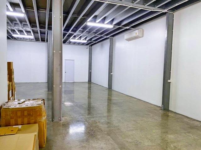 ใกล้รร.สตรีวิทยา 2 700 ม. 65 ตร.ว. 270 ตร.ม.. โชคชัย 4 ซอย 60-74 MRTโชคชัย 4 2.5 กม.ให้เช่าโกดังพร้อมออฟฟิศ 1 นอน 2 น้ำ 3