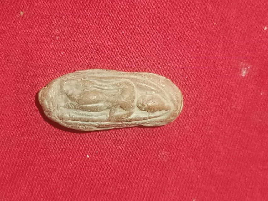 พระกรุปางลีลาเม็ดขนุน 4