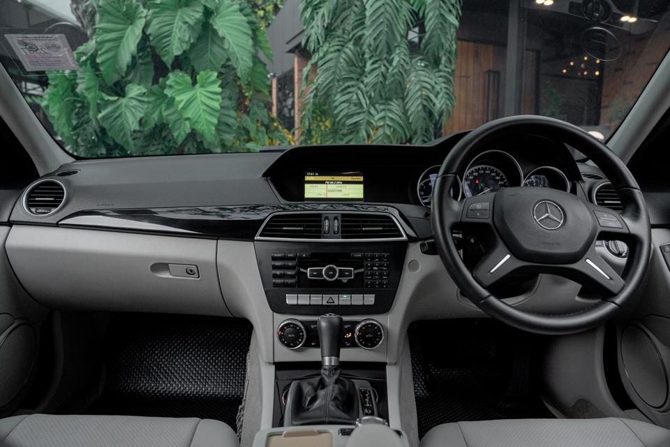 Mercedes-Benz C200 CGI โฉม W204 ปี 2013 🛠รถมือเดียว ออกศูนย์ Benz Thailand ✨ ✅หน้าจอ Command