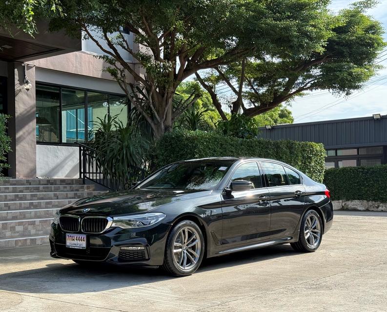 2020 BMW 520D MSPORT รถมือเดียวออกป้ายแดง รถวิ่งน้อย เข้าศูนย์ตรงระยะ รถไม่มีอุบัติเหตุครับ รูปย่อยที่ 4