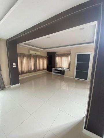 รูป ให้เช่าบ้านเดี่ยว หมู่บ้านชลลดา รามอินทรา-คู้บอนมีทะเลสาบ ใกล้แฟช 5