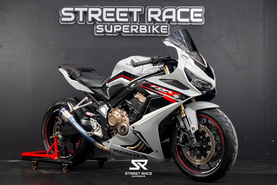 CBR650R 2021 ราคาเงินสด 215,000 บาท