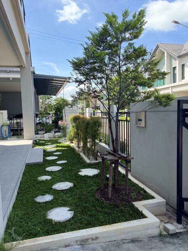 ขายบ้านเดี่ยว 2 ชั้น บางกอกบูเลอวาร์ด พระราม 5 หันหน้าทิศใต้ ใกล้โรงเรียนเด่นหล้า 6