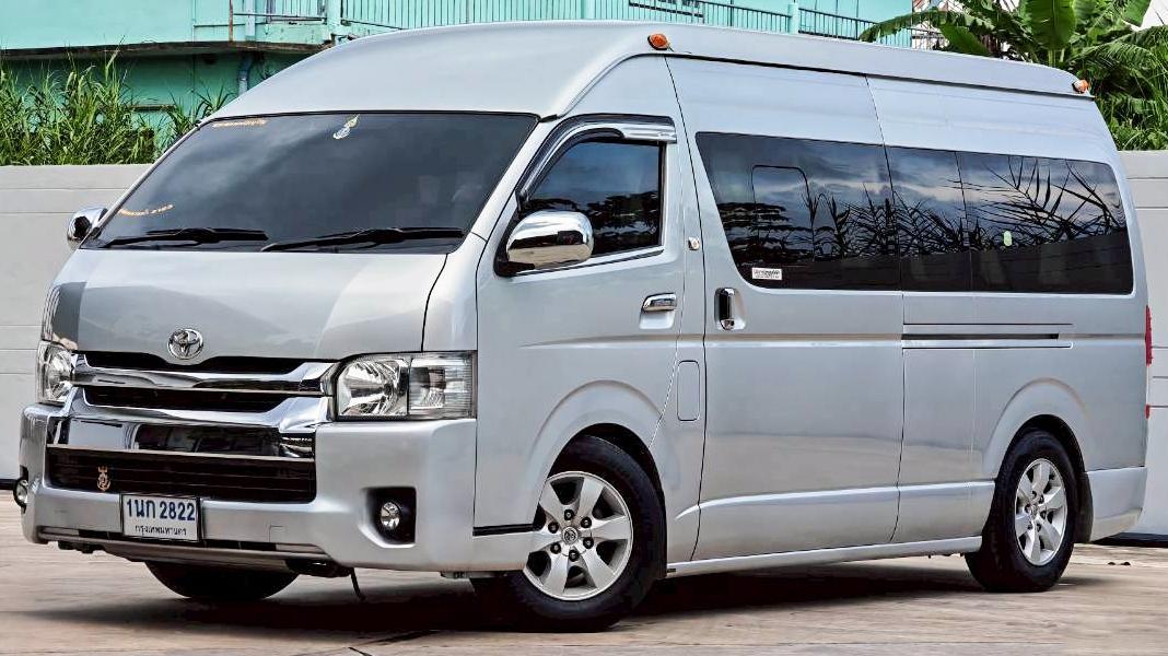TOYOTA COMMUTER 3.0 ดีเซล