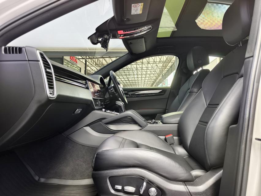 Porsche Cayenne E-Hybrid Coupe 2022 9