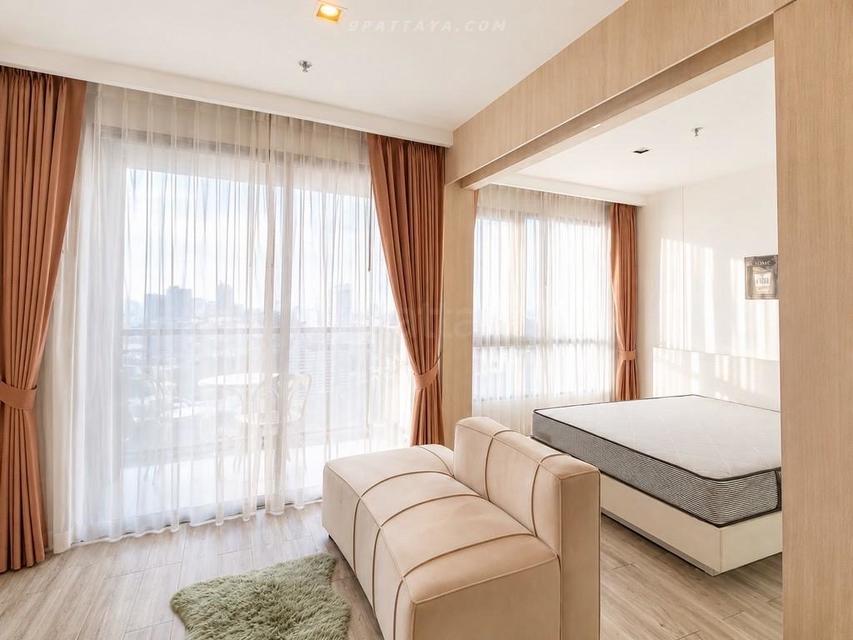 For Rent — Sea View Condo at AERAS Beachfront JomtienSea view condo for rent at AERAS Beachfront Jomtien, located directly by Jomtien Beac. High-floor 12