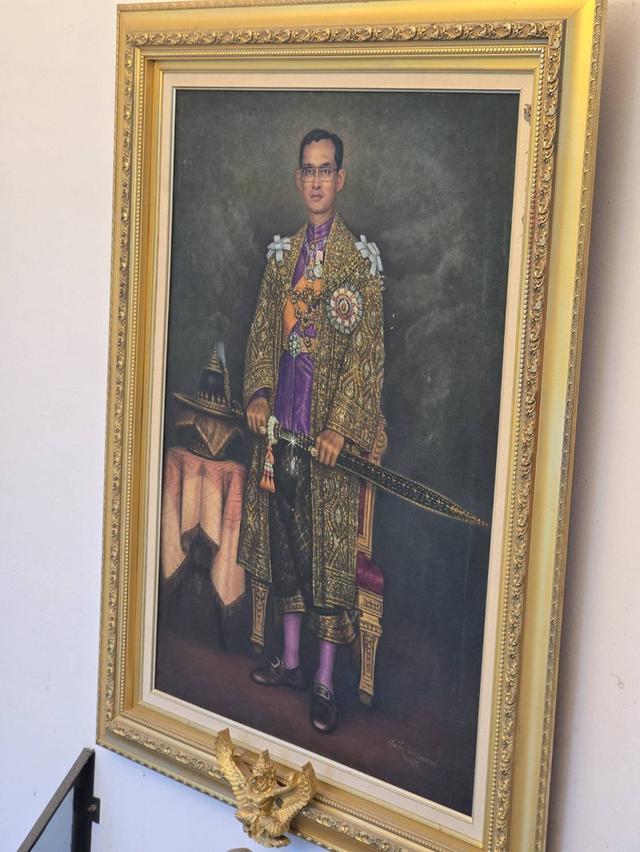 618.ภาพวาดสีน้ำมันพระบรมสาทิสลักษณ์ ในหลวงรัชกาลที่ 9 พระบาทสมเด็จพระบรมชนกาธิเบศร มหาภูมิพลอดุลยเดชมหาราช บรมนาถบพิตร รูปย่อยที่ 3