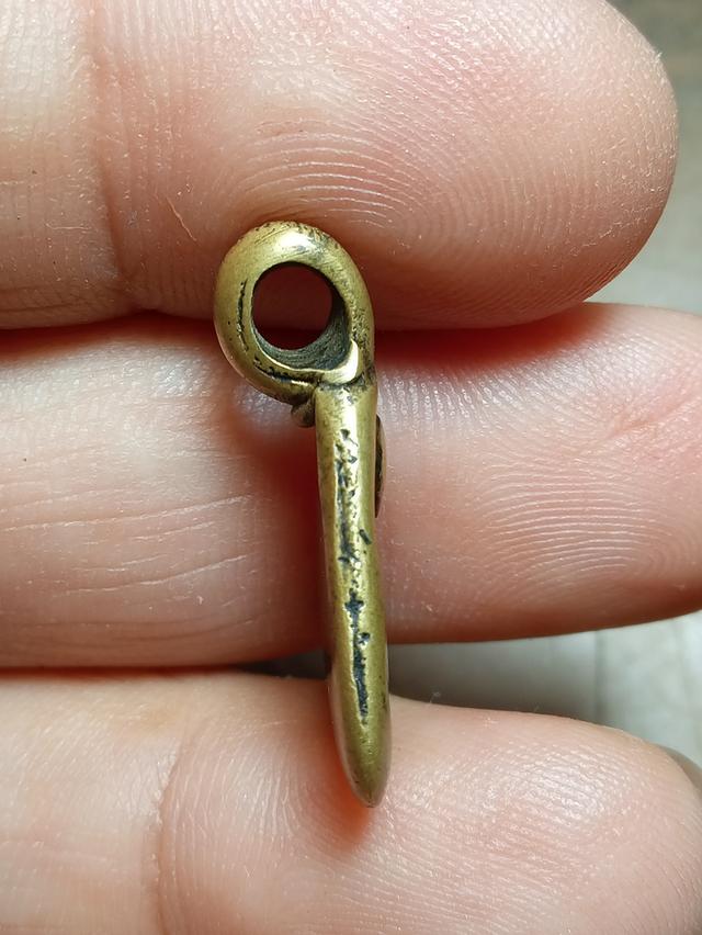 พระจอบเล็กหลวงพ่อเงินพาราแบ่งปันผ่านการใช้งานมา 3