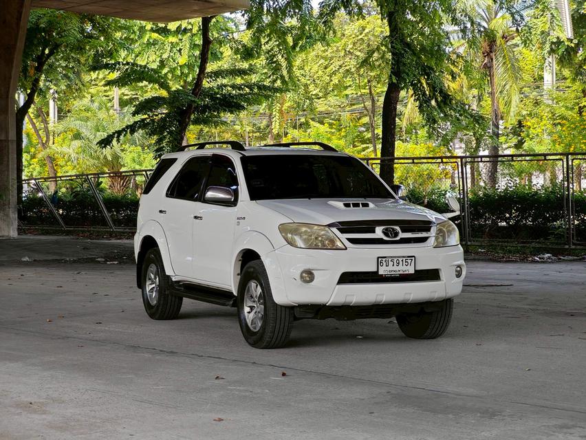 ขายรถ Toyota Fortuner 3.0V ปี 2007 สีขาว เกียร์ออโต้