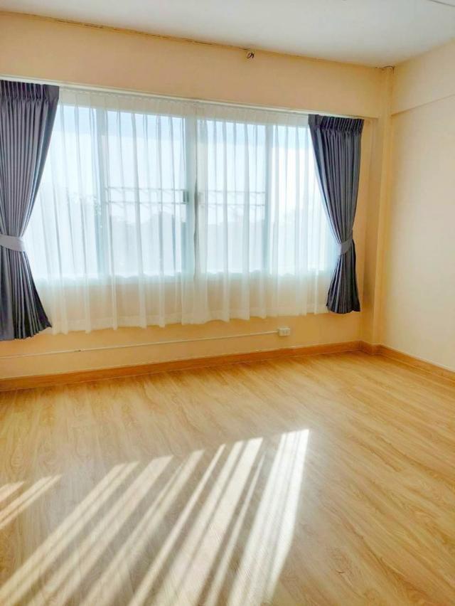 ขาย อาคารพาณิชย์ 4.5 ชั้น 135 ตรว. ซ.แจ้งวัฒนะ-ปากเกร็ด 36 ห่าง MRT สถานีเมืองทอง เพียง 200 ม. 4