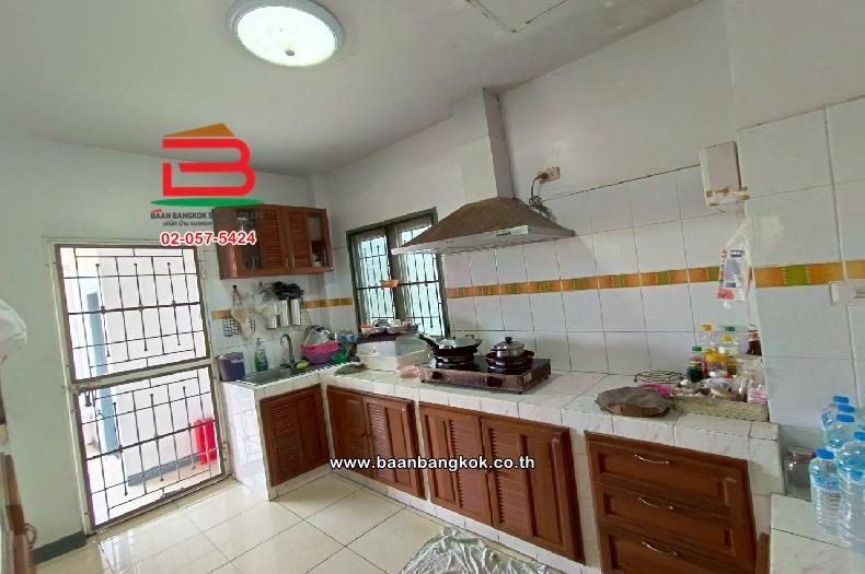 บ้านเดี่ยว หมู่บ้านนนทิชา ลำลูกกา-คลอง 8 (เฟส 1) (ทางไปวัดดอนใหญ่) เนื้อที่ 57.5 ตร.ว (ใกล้ตลาดเจริญกัลป์ คลอง.8 ลำลูกกา) ตำบลลำลูกกา อำเภอลำลูกกา จัง 6