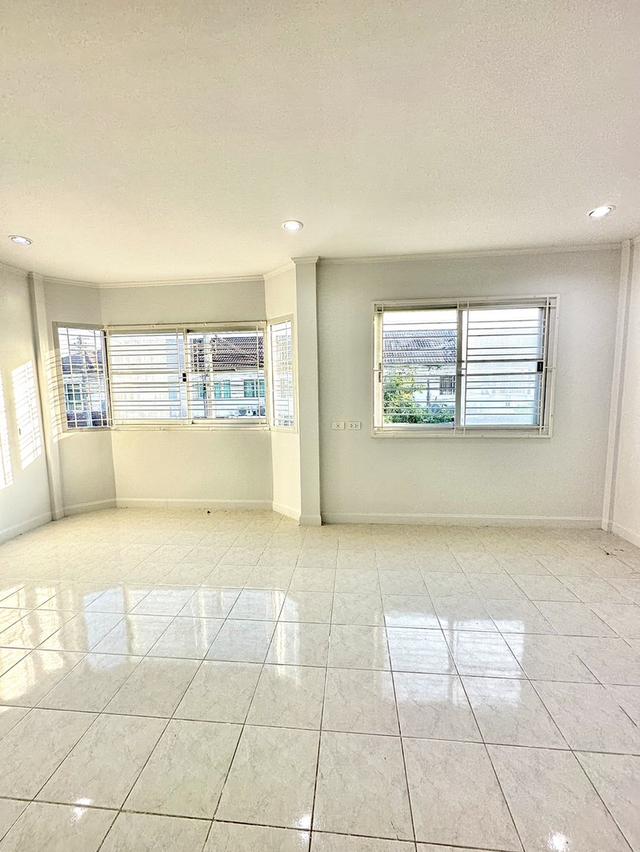 🏠ทาวน์เฮ้าส์2ชั้น สวยและคุ้มมาก 🏠น้ำไม่ท่วม พิกัด สนามบิน🚩 12