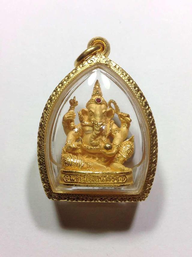 พระพิฆเนศเล็กเลี่ยมทอง