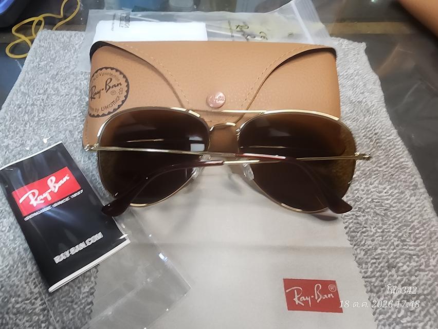 RayBan แท้สภาพใหม่ มีแว่น มีbook มีผ้าเช็ดแว่น กับซองใส่แว่น รับประกันของแท้ทุกอัน ดู2รูปสุดท้ายได้ครับเป็นเครื่องการันตี รูปย่อยที่ 4