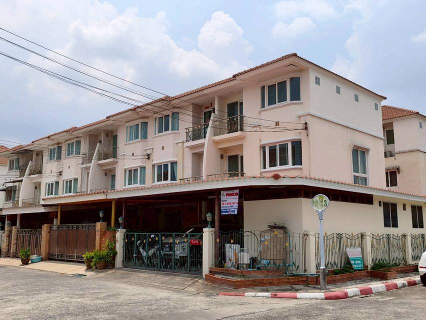 [ขายด่วน!] ทาวน์โฮม 3 ชั้น หลังมุม วิวสวน — ศุภาลัย พาร์ควิลล์ รามอินทรา 23 3