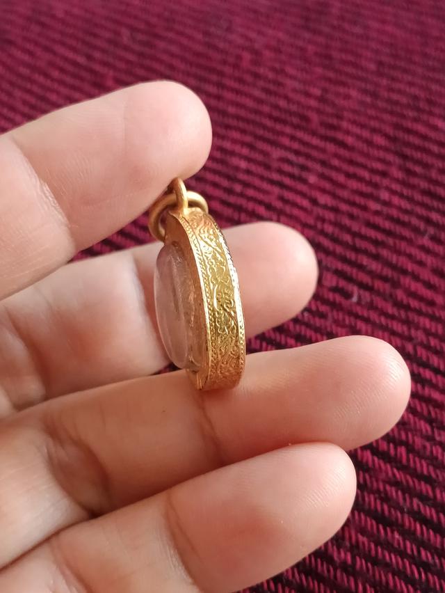 หลวงปู่ทวดจี้พระประจำวันเกิด(หน้าปู่ทวด/หลังพระประจำวันอังคาร) เลี่ยมพร้อมใช้ 4