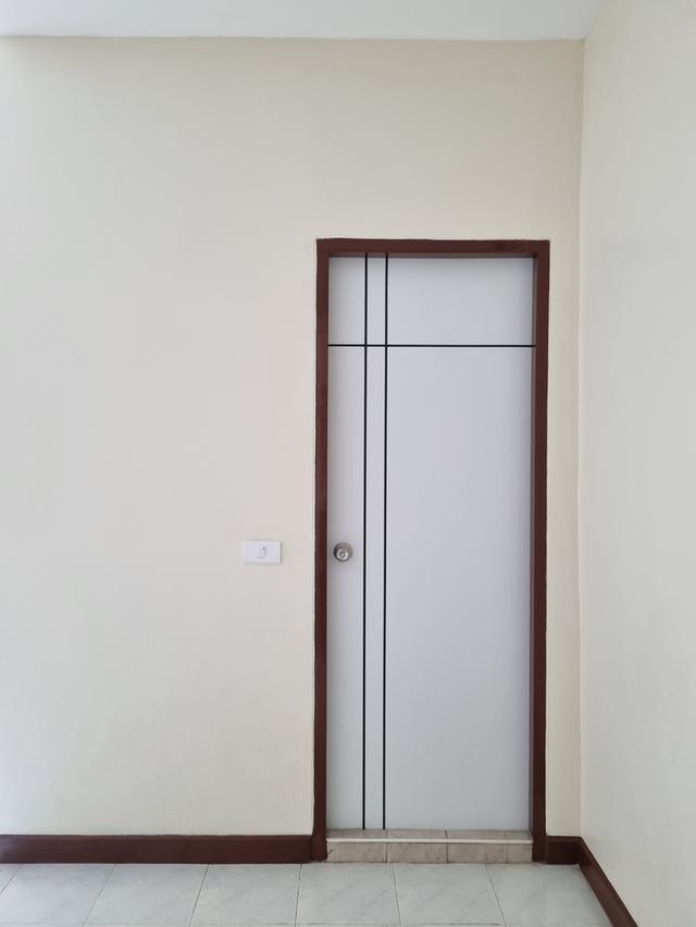 อาคารพาณิชย์ 2 ชั้นครึ่ง ขนาด 19 ตรว. ขาย 2.9 ล้านบาท 10
