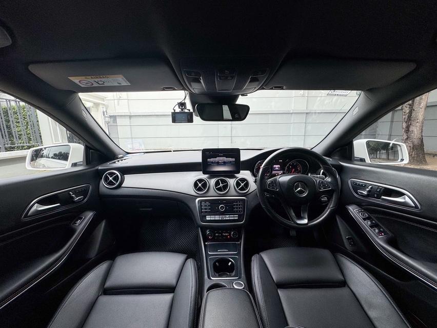 รหัสรถ AVA3947 ❤️ Benz CLA200 Urban โฉม Facelift โฉมปี 2018 10
