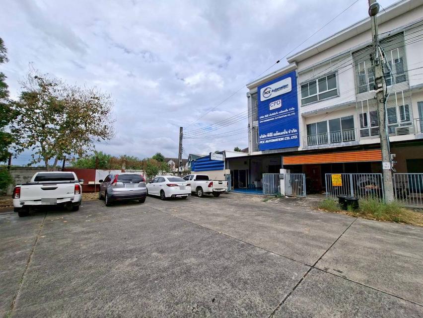 ขายบ้าน 3 ชั้นครึ่ง หมู่บ้านวิลล่ารามอินทรา คู้บอน27 2