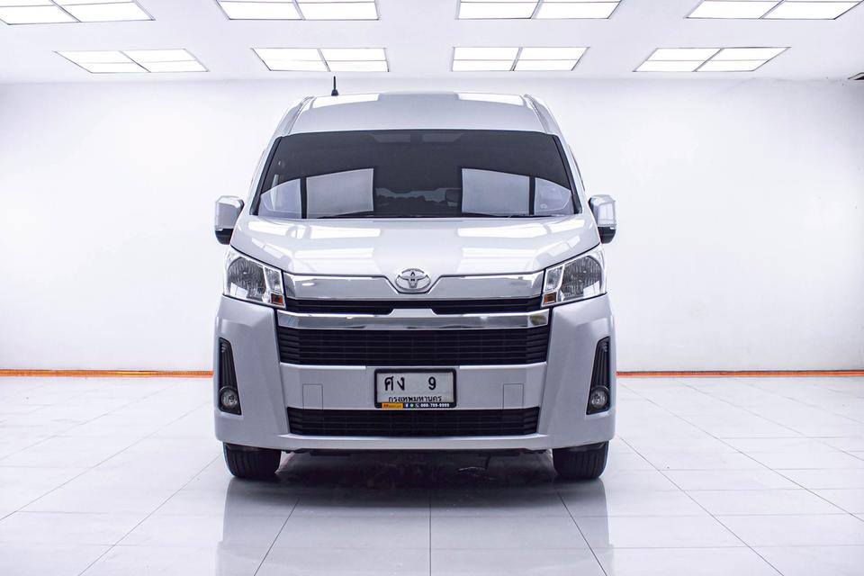 TOYOTA COMMUTER 2.8 รถตู้หน้า 2