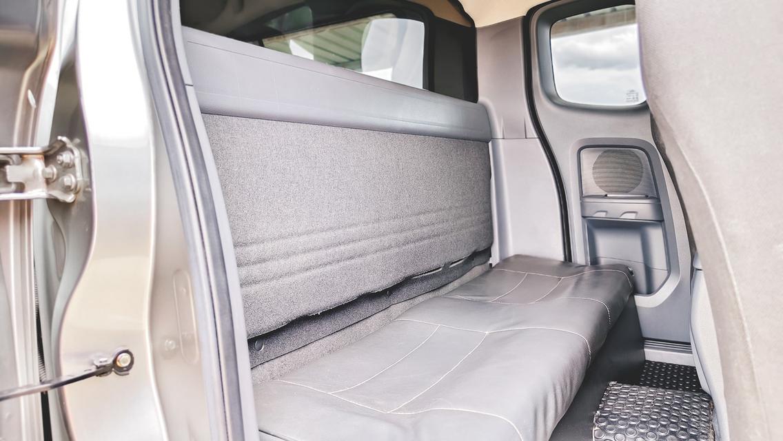 FORD RANGER CAB 2.2 XLS Hi-Rider M/T ปี 2017 จด 2018 ดาวน์ 0% รูปที่ 6