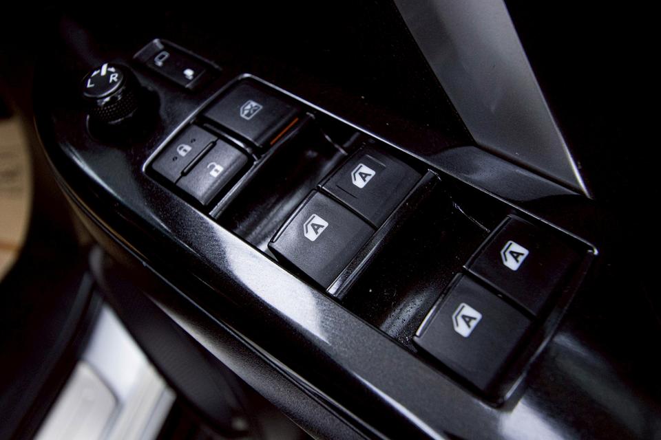 รหัสรถ 5B611 FORTUNER 2.8 V 2WD 2015 15