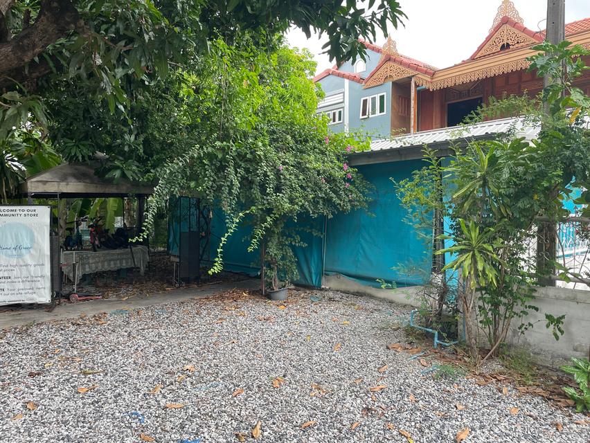 ขายบ้าน 3 หลัง(76 & 77 & 110ตร.วา)รวมทั้งสิ้น 263 ตร.วา(ซื้อแยก หรือ รวมทุกหลังก็ได้ แต่ซื้อ3 หลังราคาลดพิเศษ) ย่านสำโรง ซ.ด่านสำโรง 62 หมู่บ้านกัญญา3 14